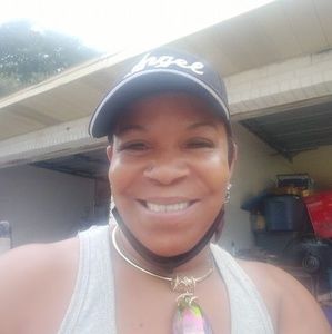 Meet your Posher, Ramona